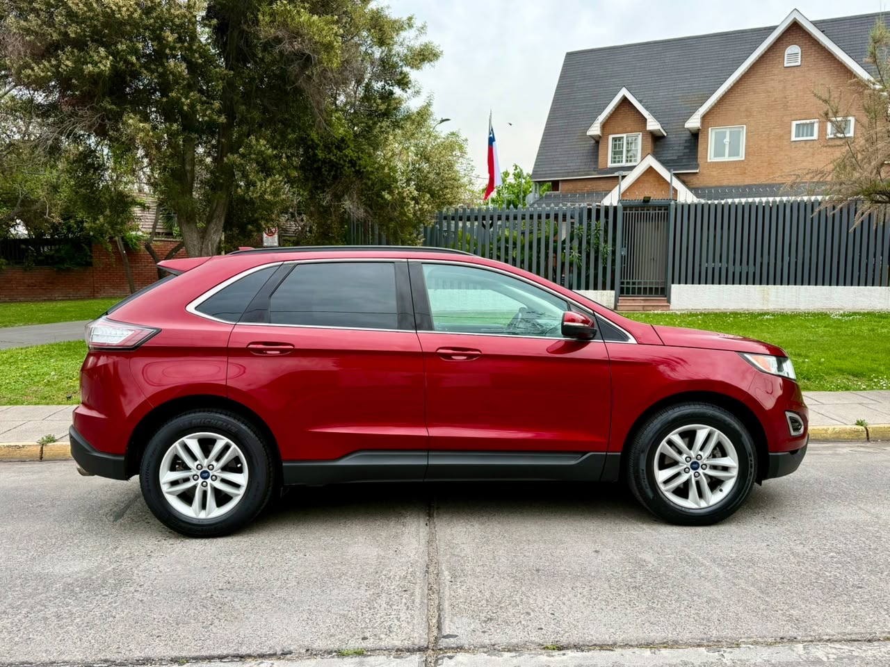 Ford Edge — foto 6 de 20