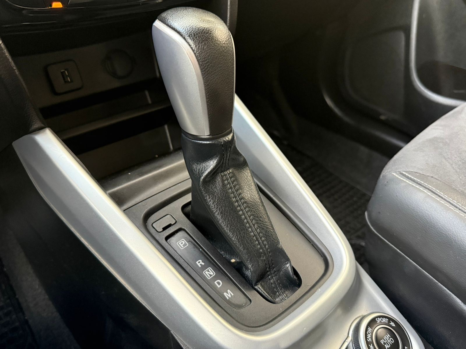 Suzuki Vitara — foto 11 de 24