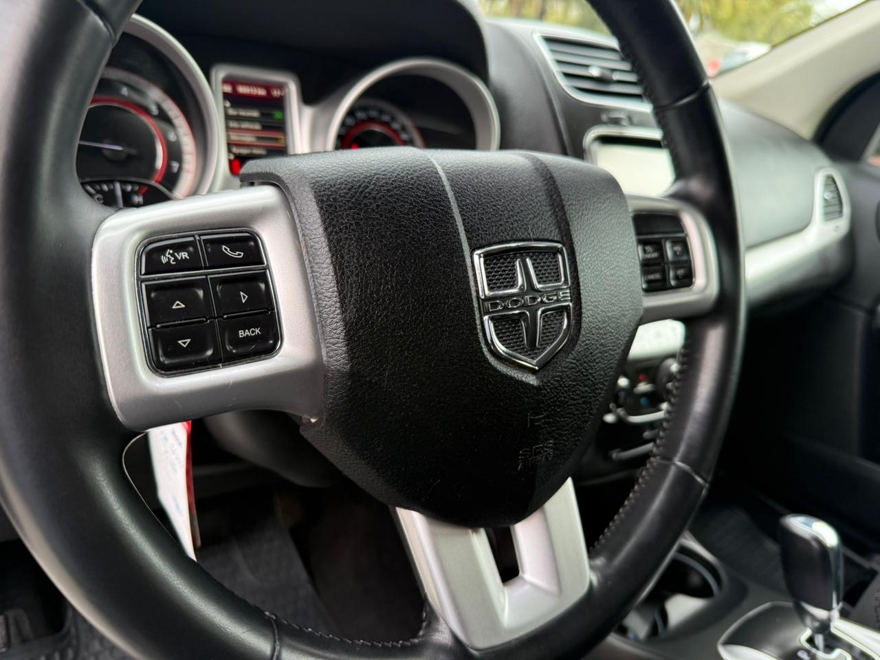 Dodge Journey — foto 17 de 21