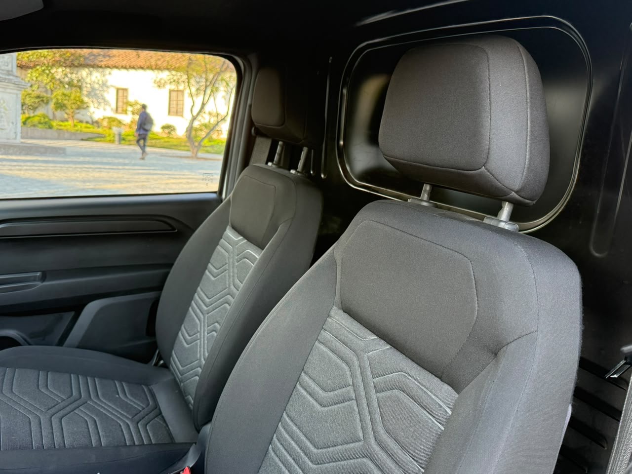 RAM Van700 — foto 20 de 20