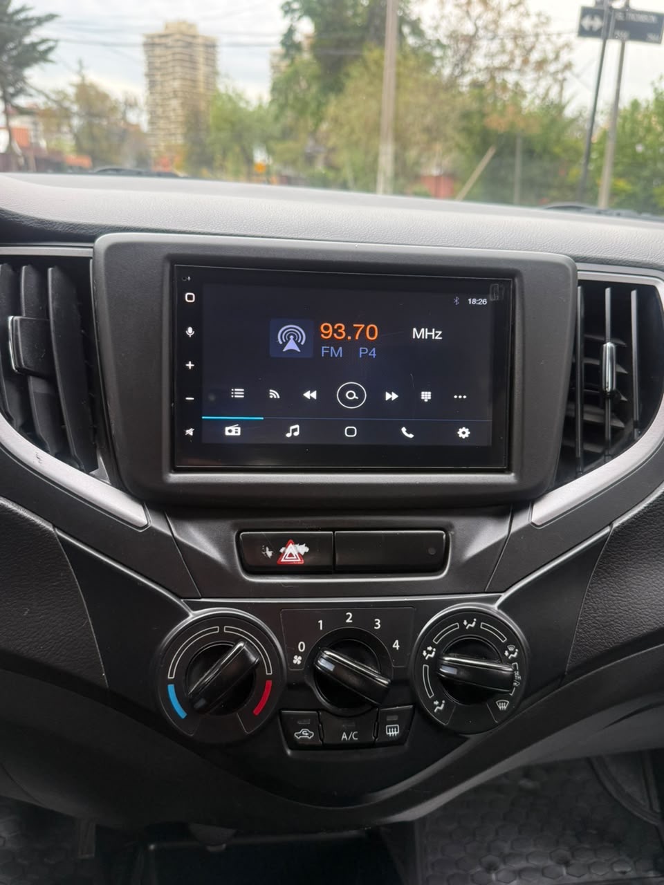 Suzuki Baleno — foto 16 de 20
