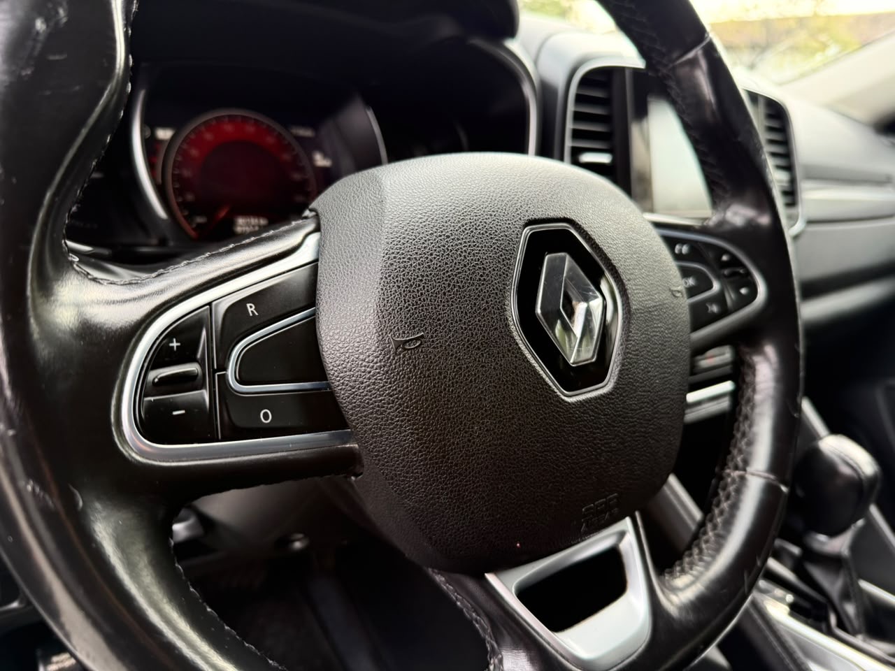 Renault Koleos — foto 15 de 18