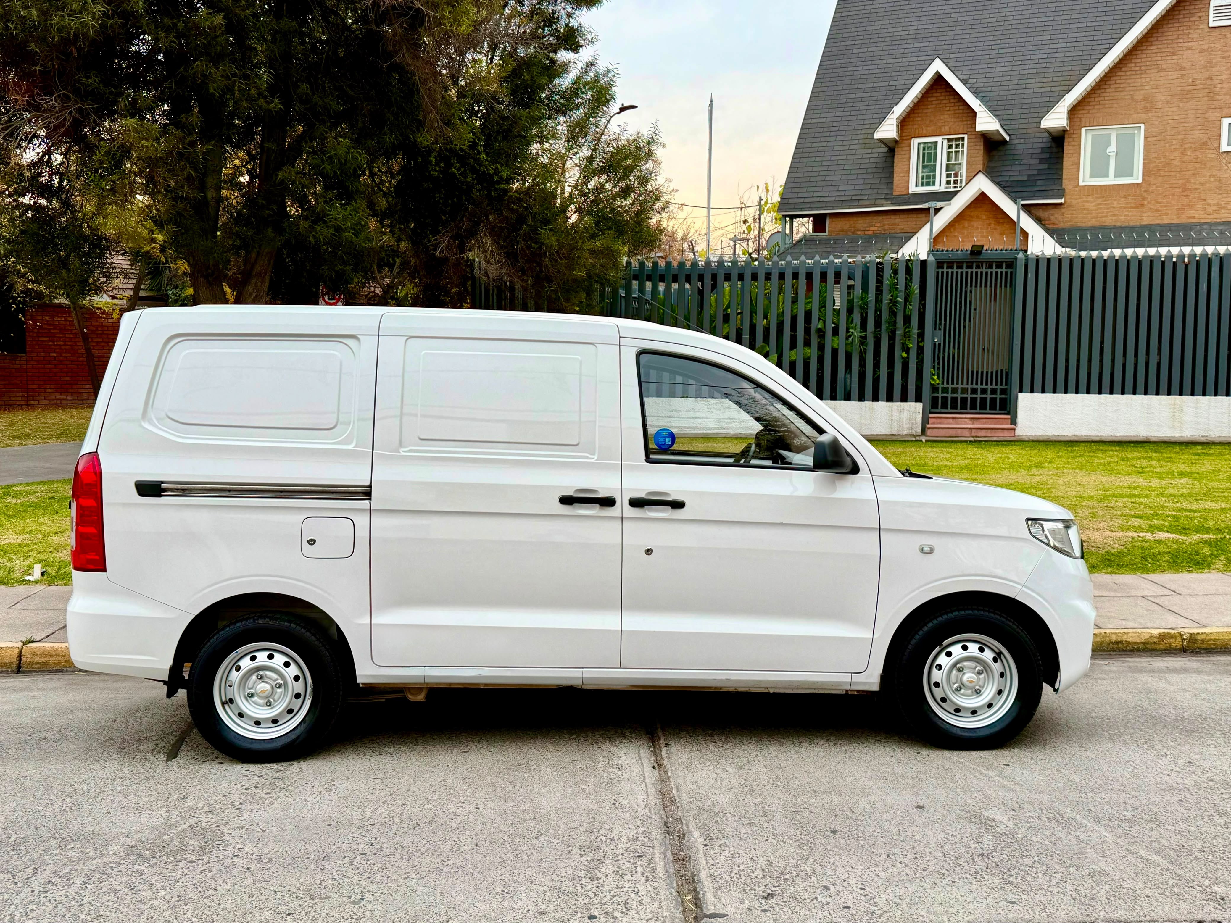 Chevrolet N400 — foto 6 de 6