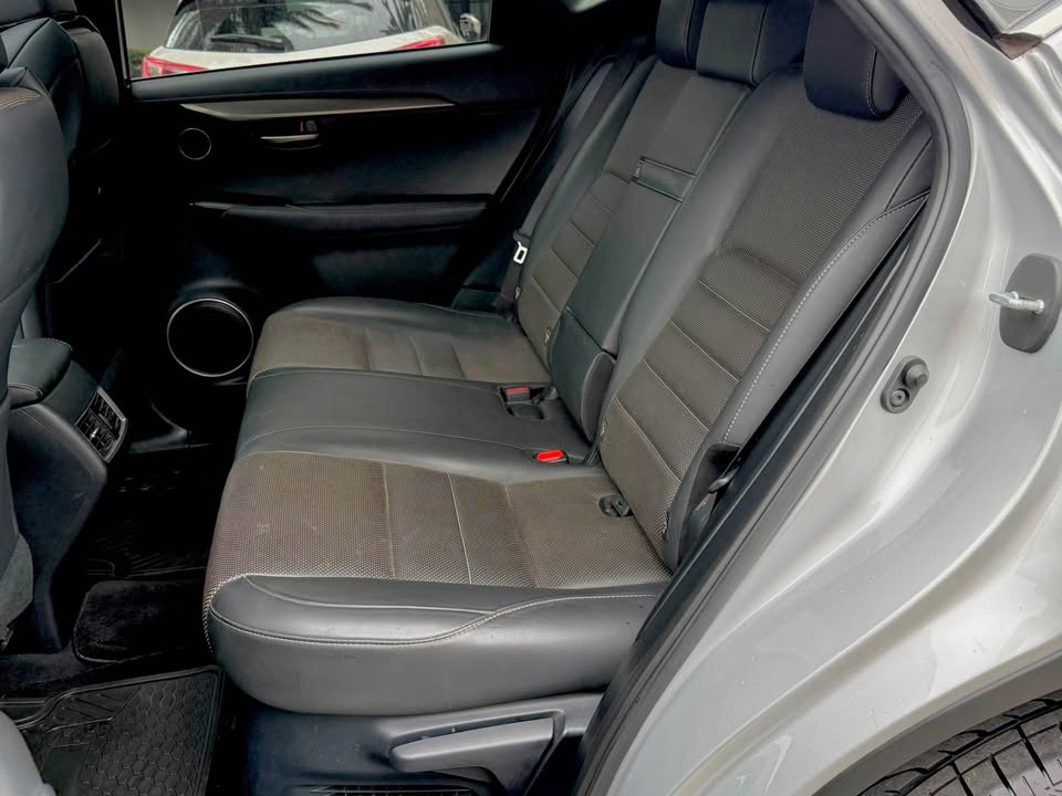 Lexus Nx200 — foto 20 de 20