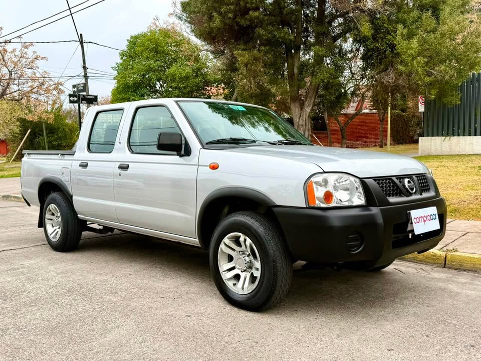 Nissan Terrano — foto 2 de 20