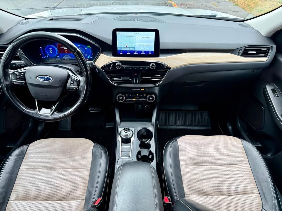 Ford Escape — foto 17 de 20