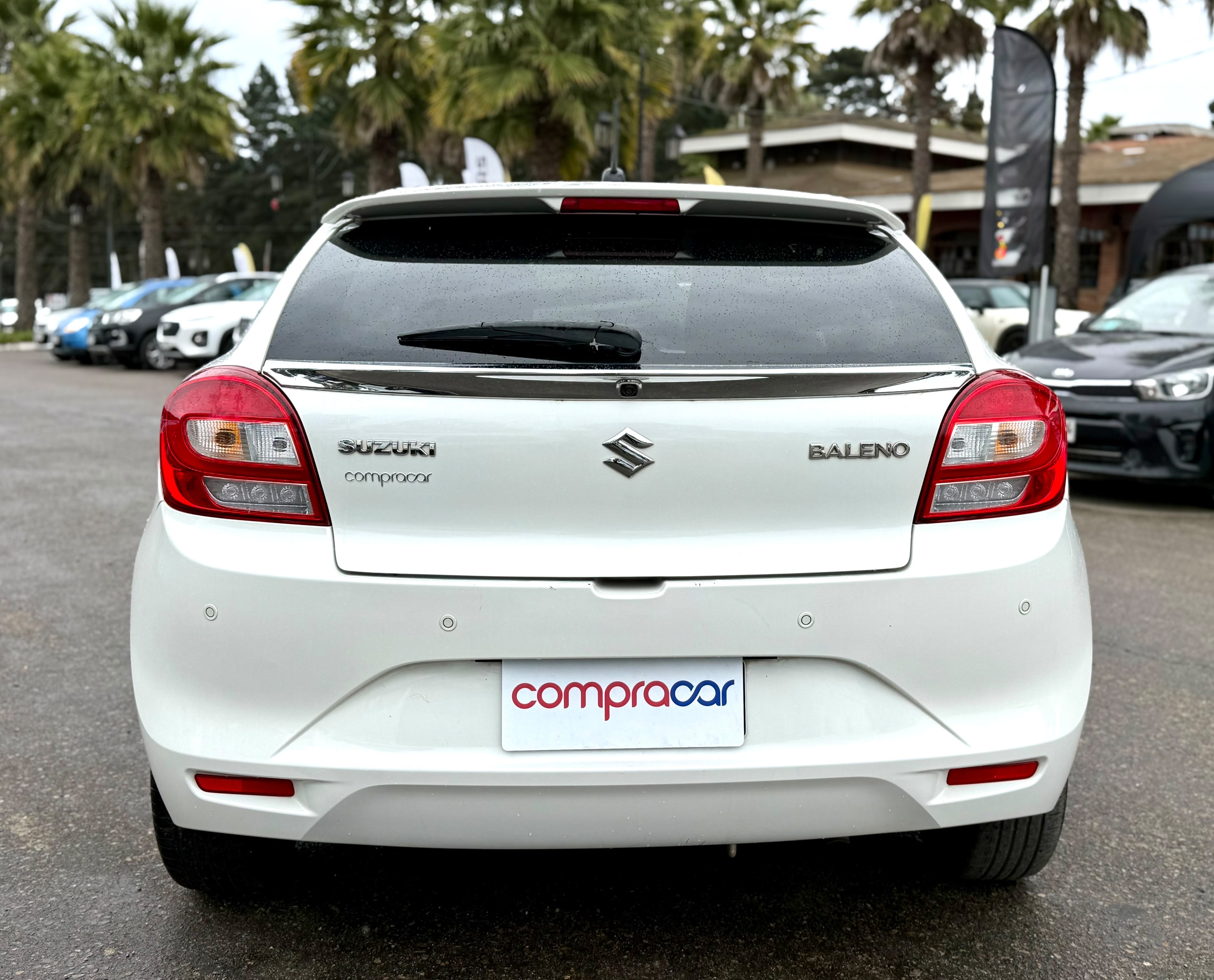 Suzuki Baleno — foto 9 de 15