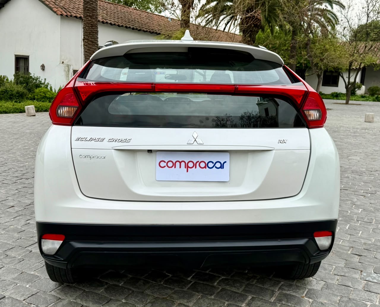 Mitsubishi Eclipse Cross — foto 9 de 20