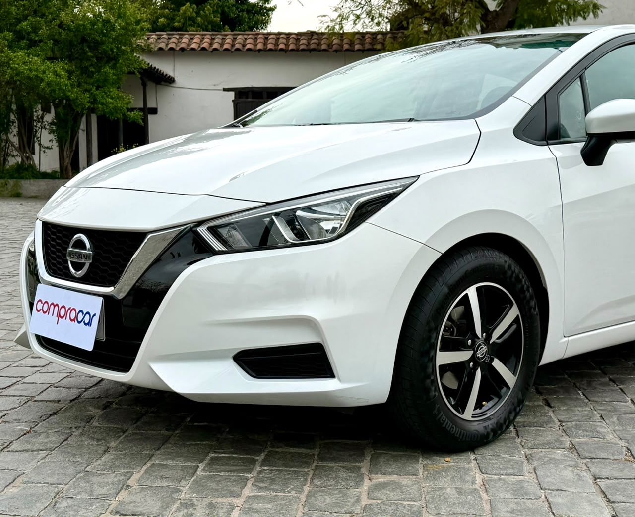 Nissan Versa — foto 7 de 16