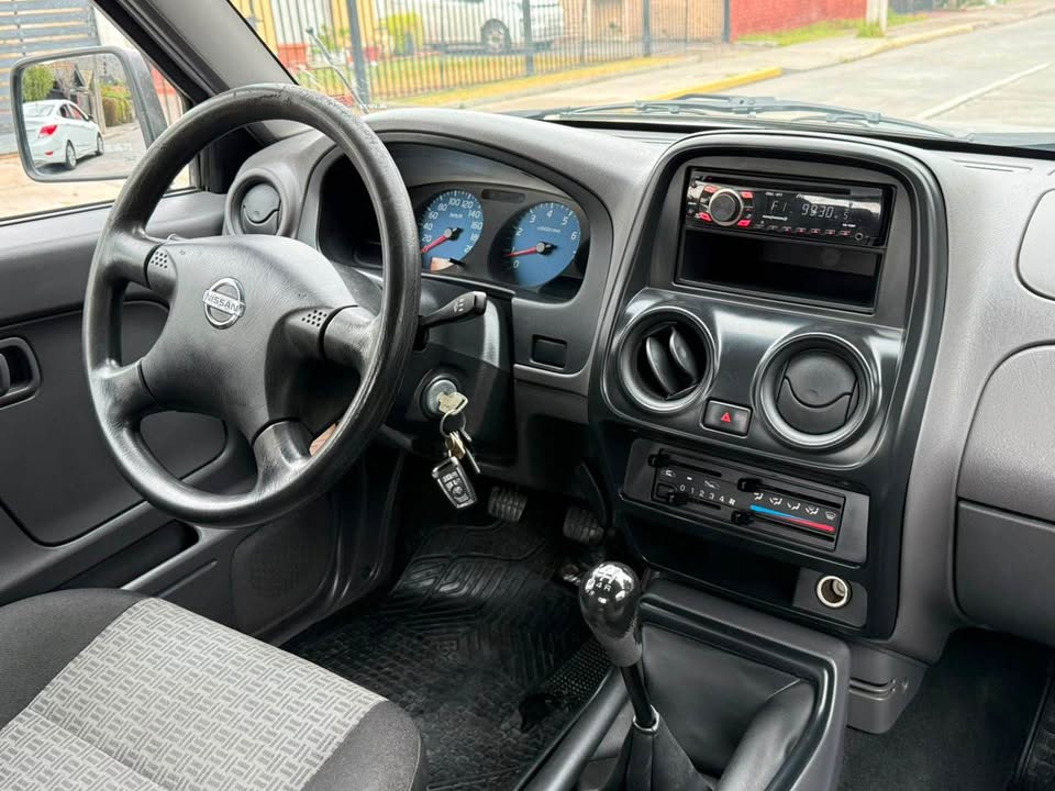 Nissan Terrano — foto 16 de 20