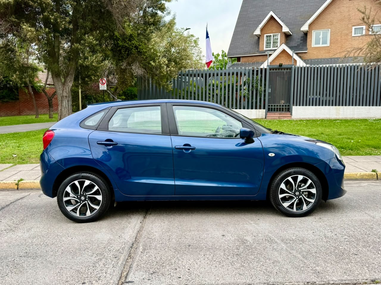 Suzuki Baleno — foto 6 de 20