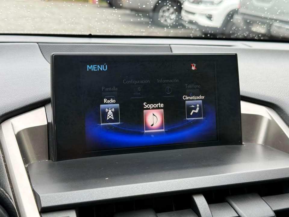 Lexus Nx200 — foto 13 de 20