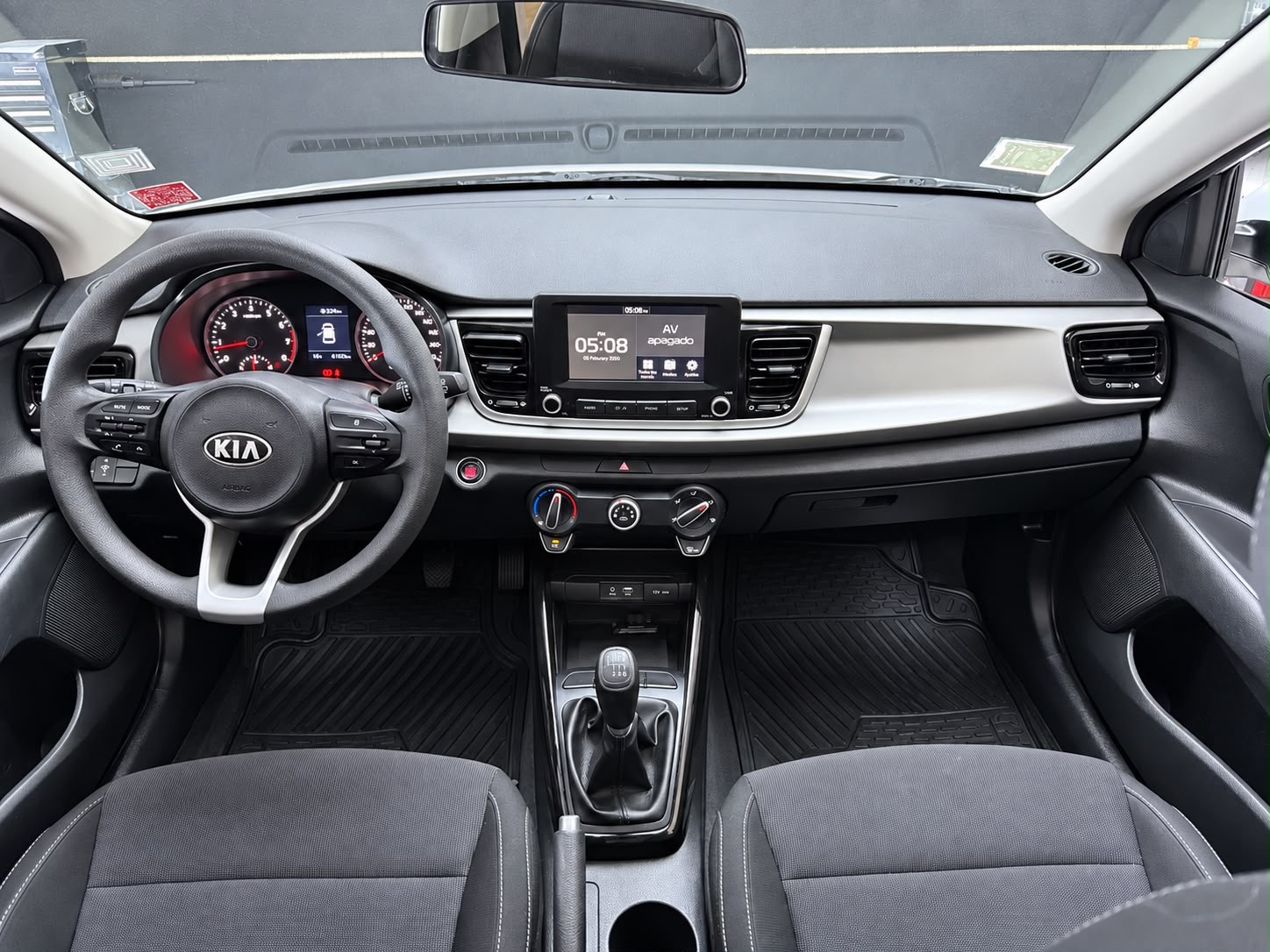 KIA Rio5 — foto 10 de 17