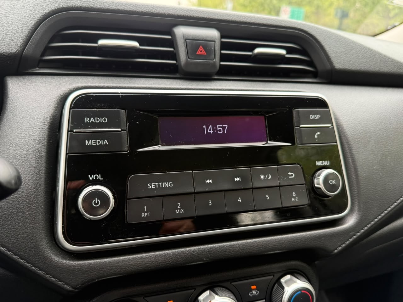 Nissan Versa — foto 13 de 16