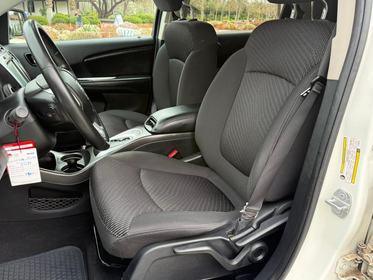 Dodge Journey — foto 18 de 21