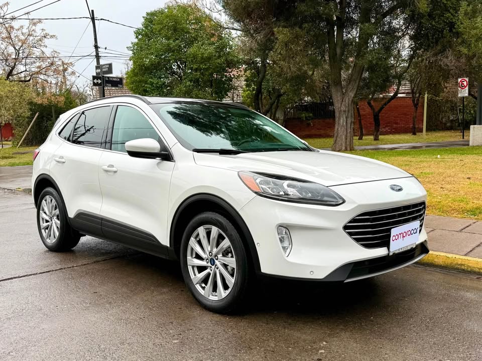 Ford Escape — foto 2 de 20