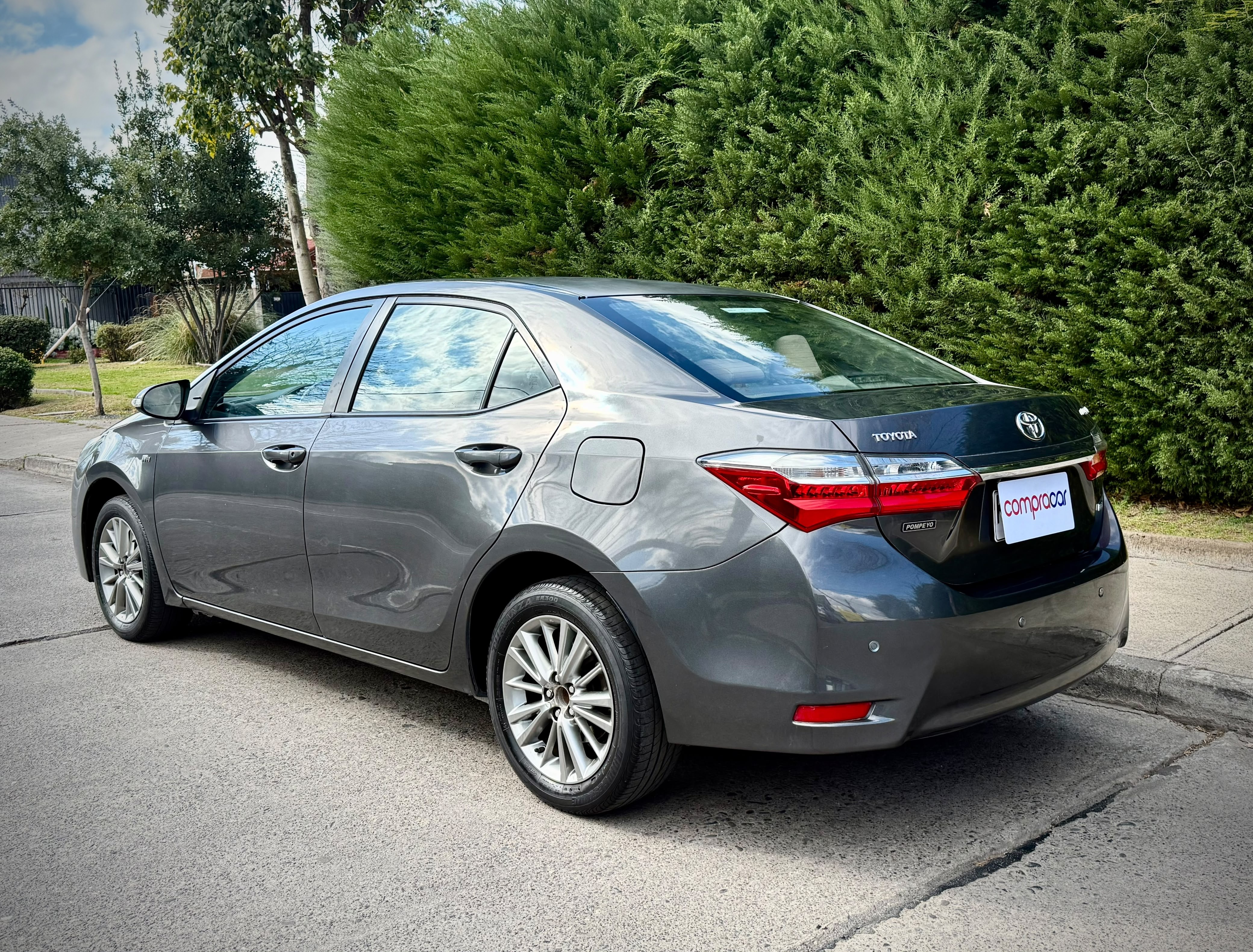 Toyota Corolla — foto 4 de 18