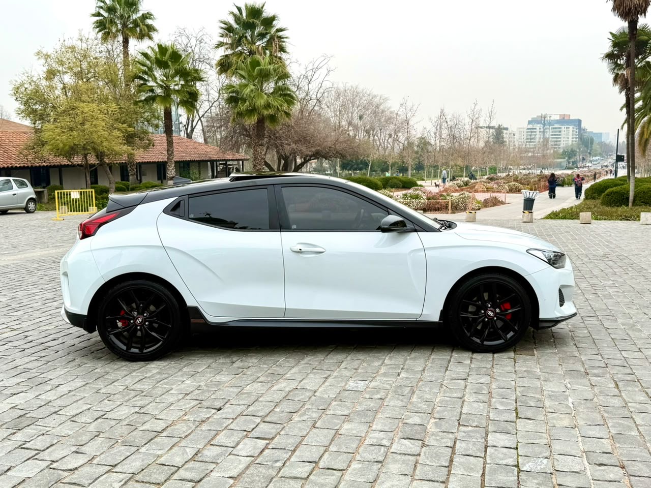 Hyundai Veloster — foto 6 de 21
