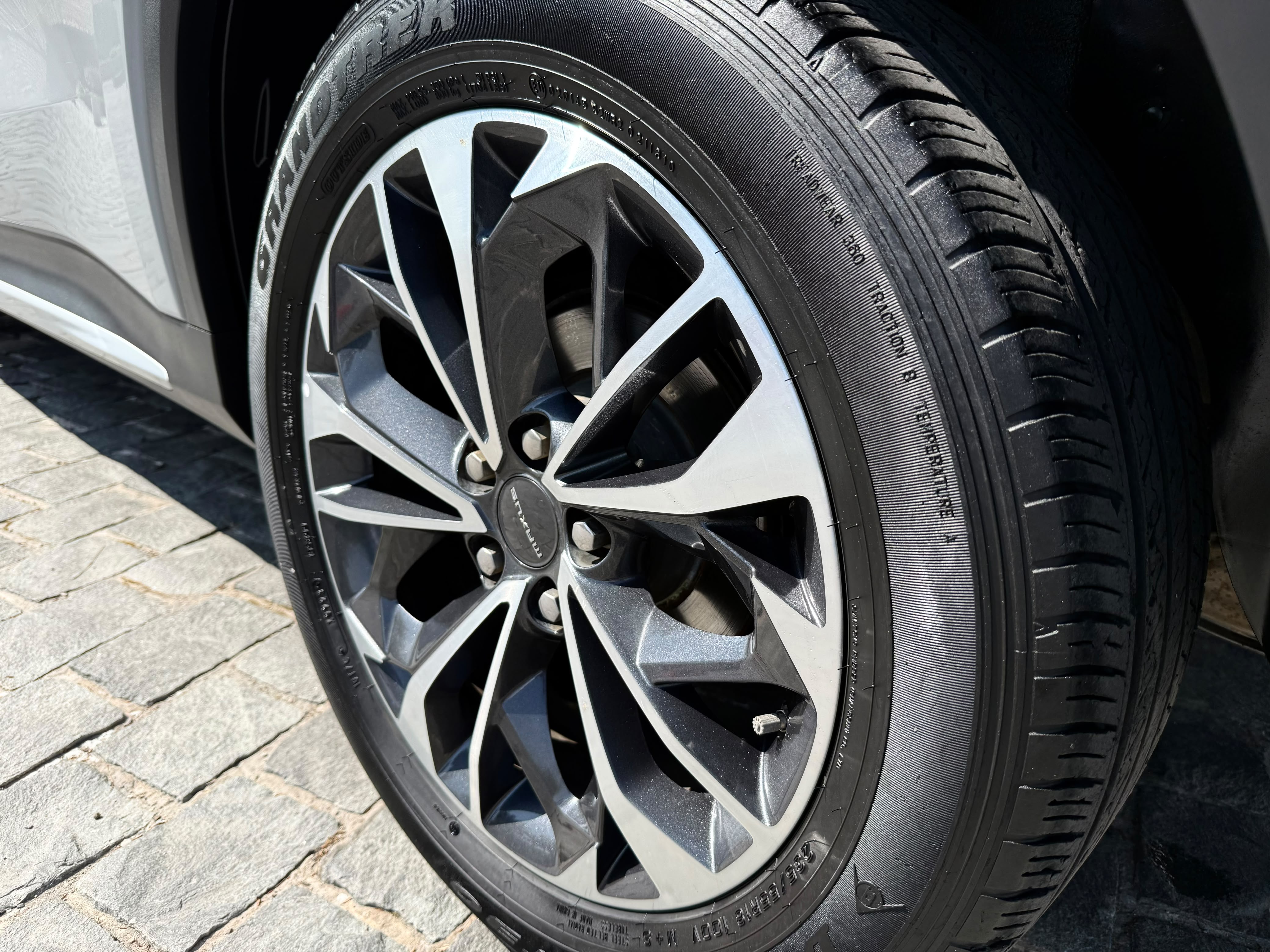 Maxus D60 — foto 13 de 20