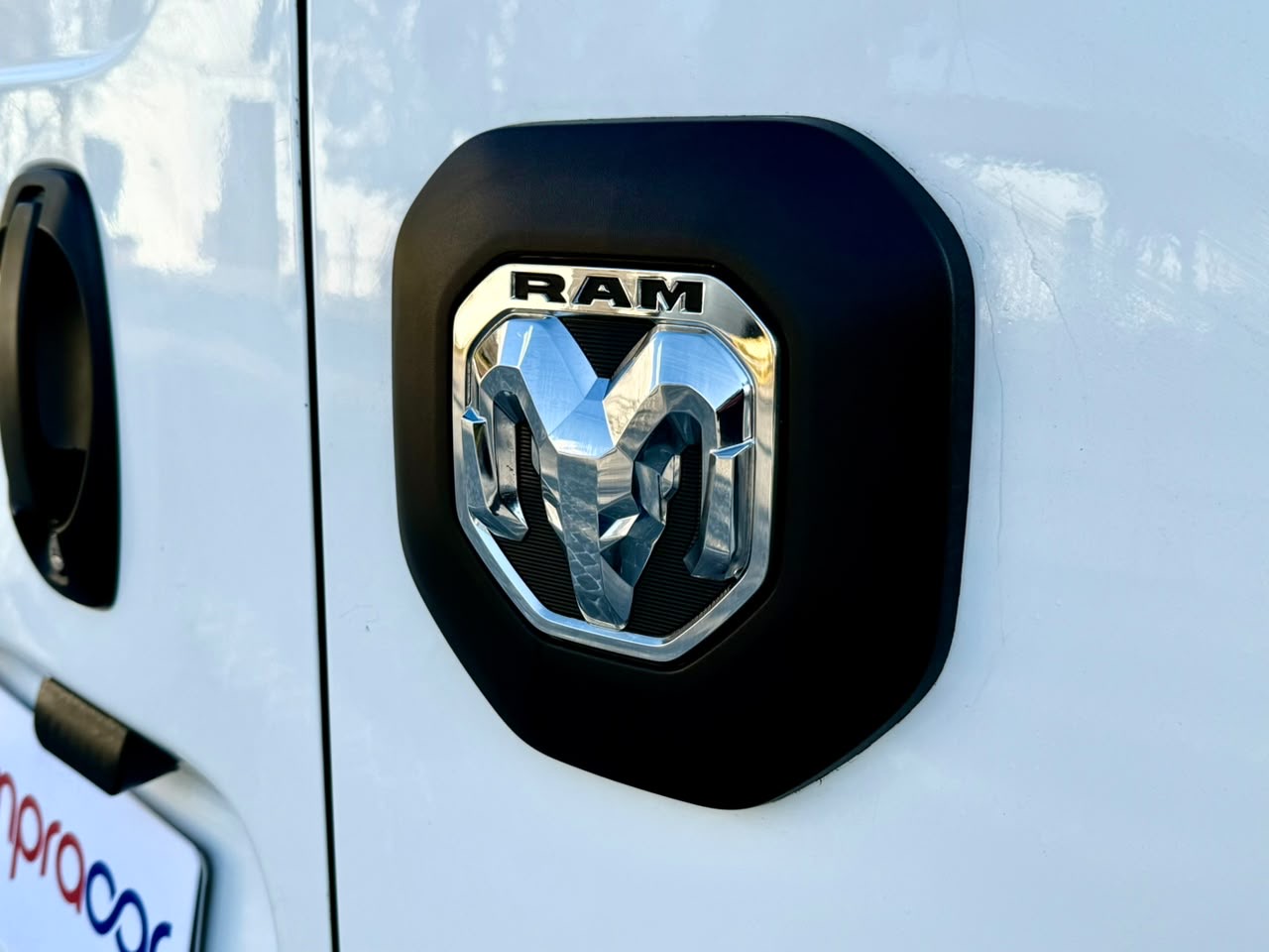 RAM Van700 — foto 11 de 20