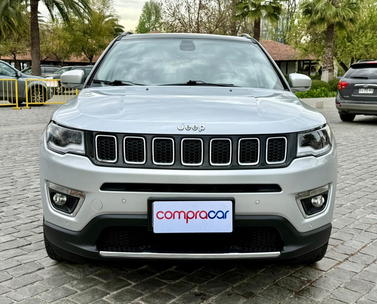 Jeep Compass — foto 7 de 20