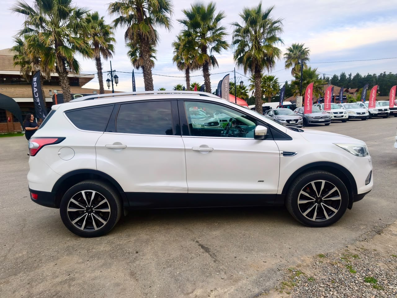 Ford Escape — foto 4 de 13