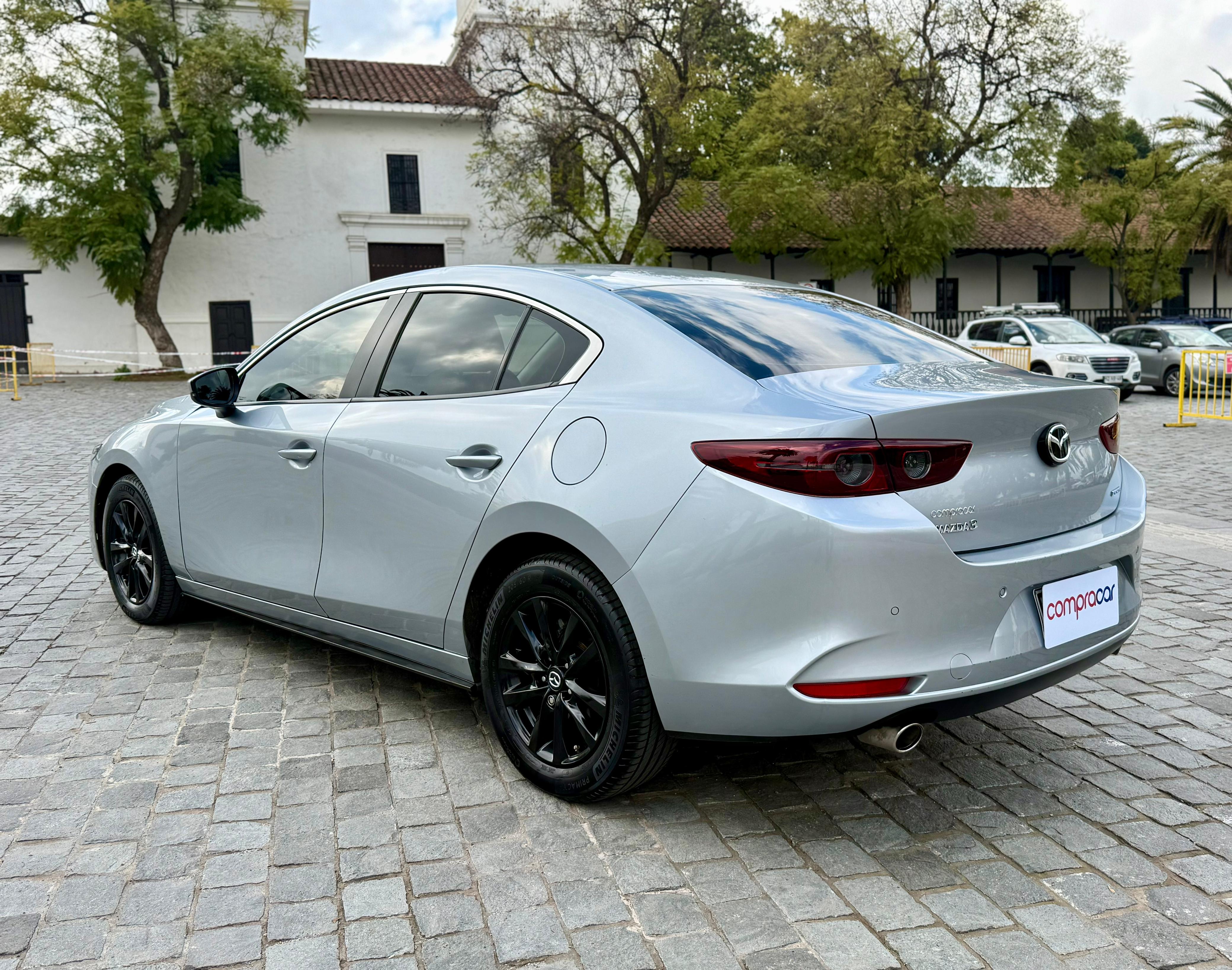 Mazda 3 — foto 4 de 12