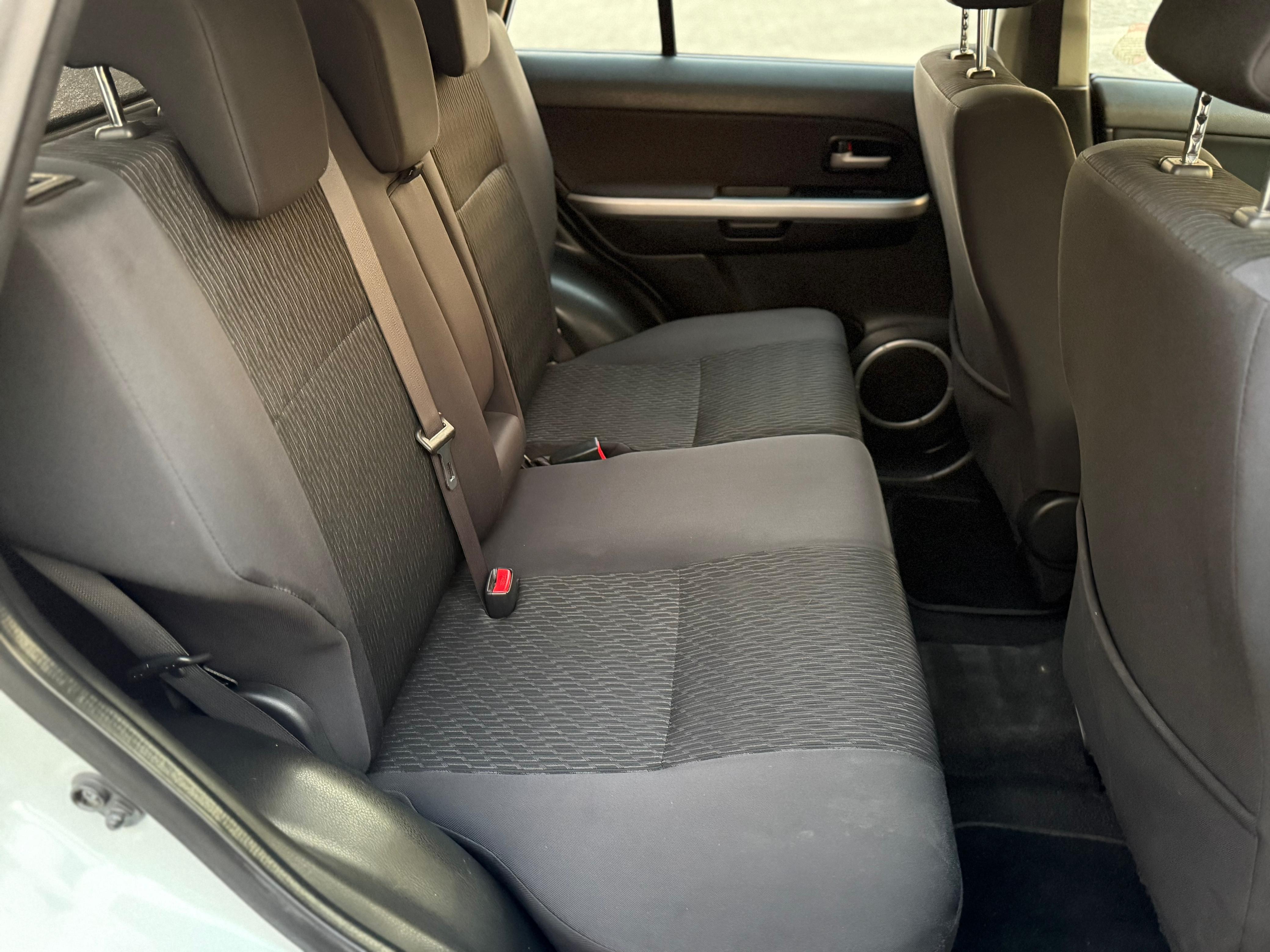 Suzuki Grand Nomade — foto 17 de 17