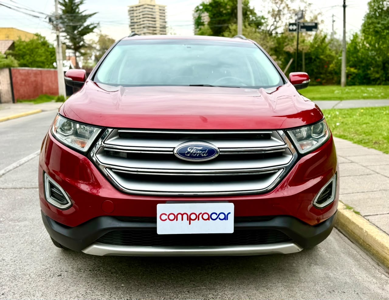 Ford Edge — foto 7 de 20
