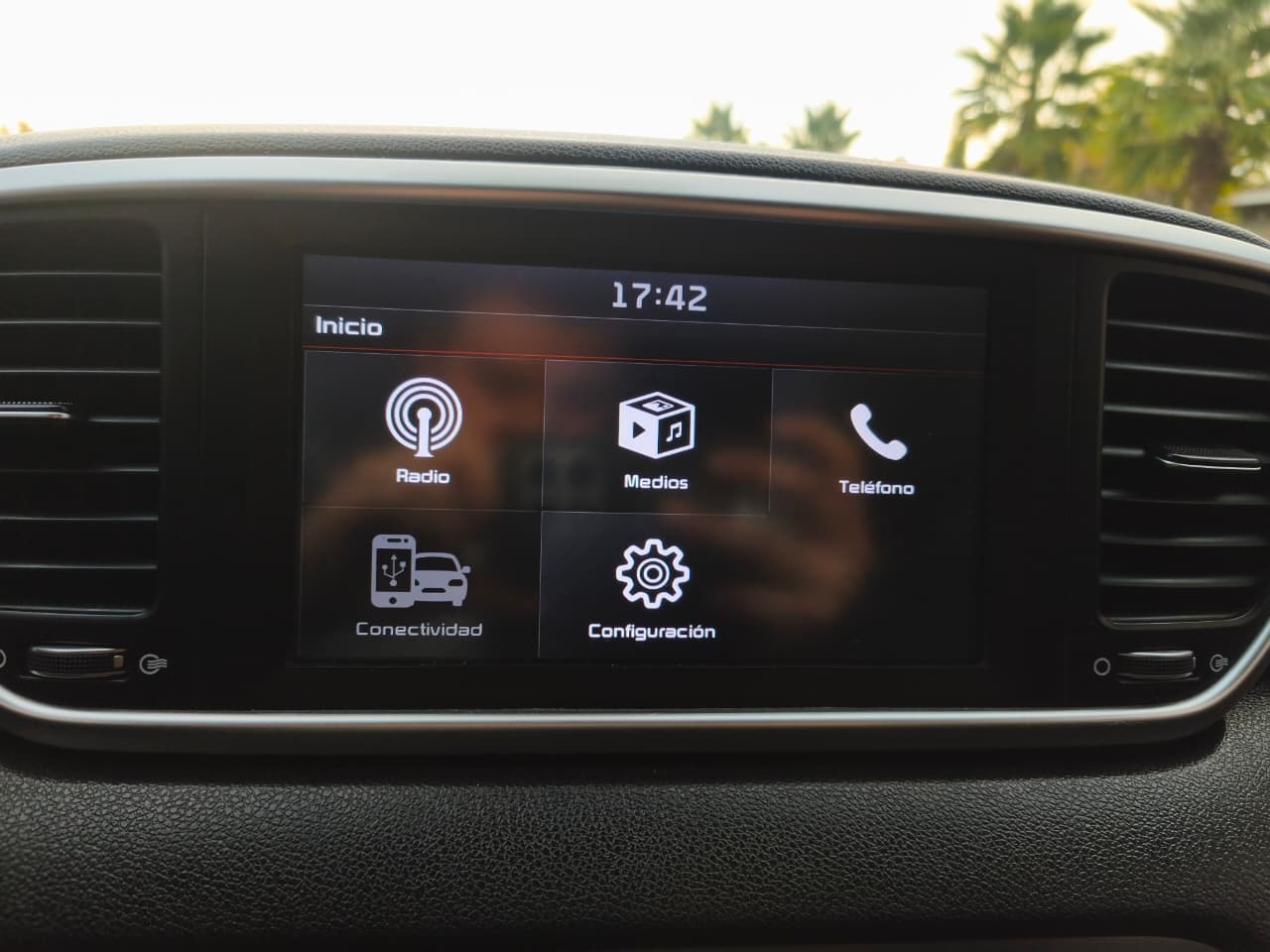 KIA Sportage — foto 12 de 16
