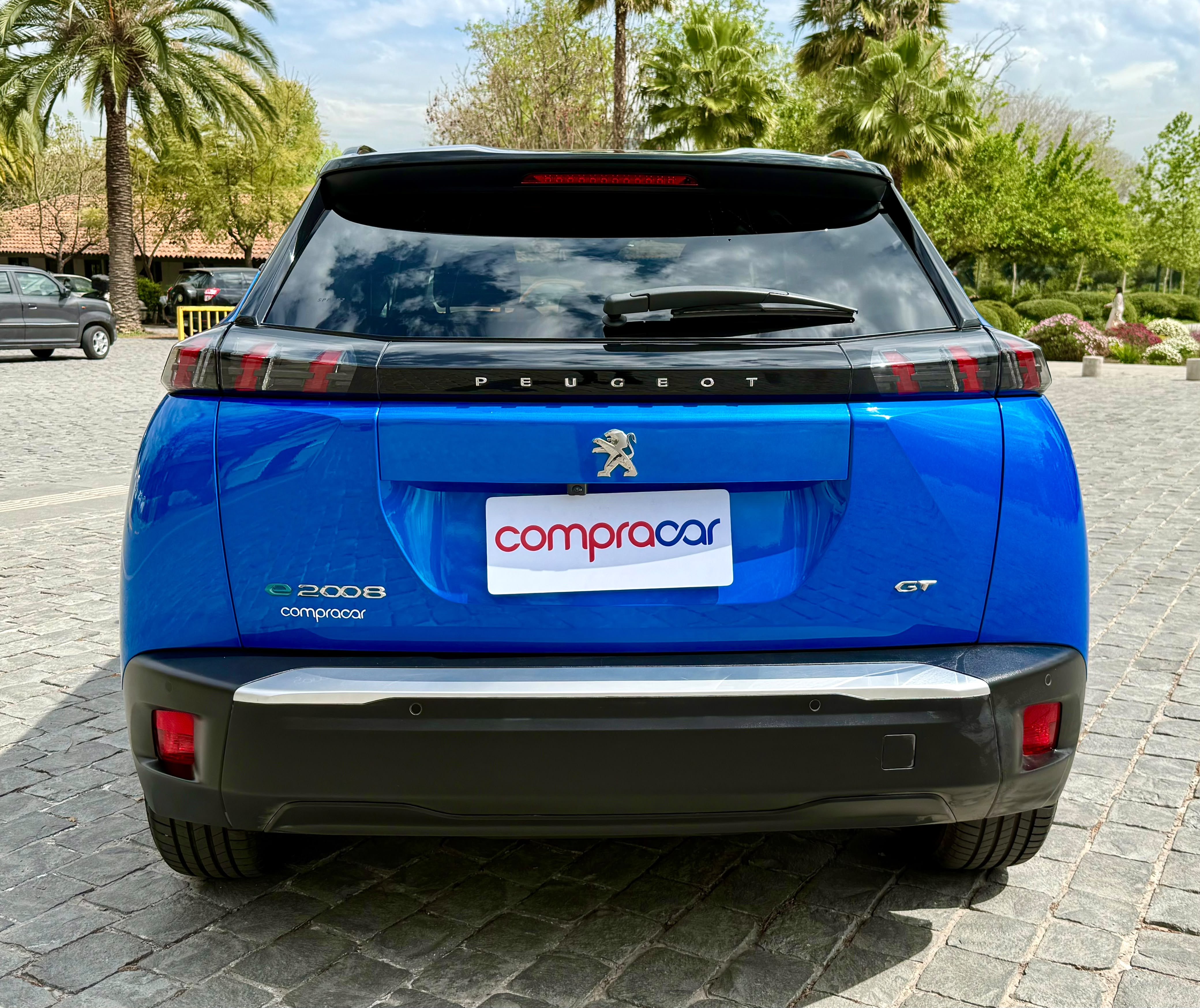 Peugeot 2008 — foto 10 de 20