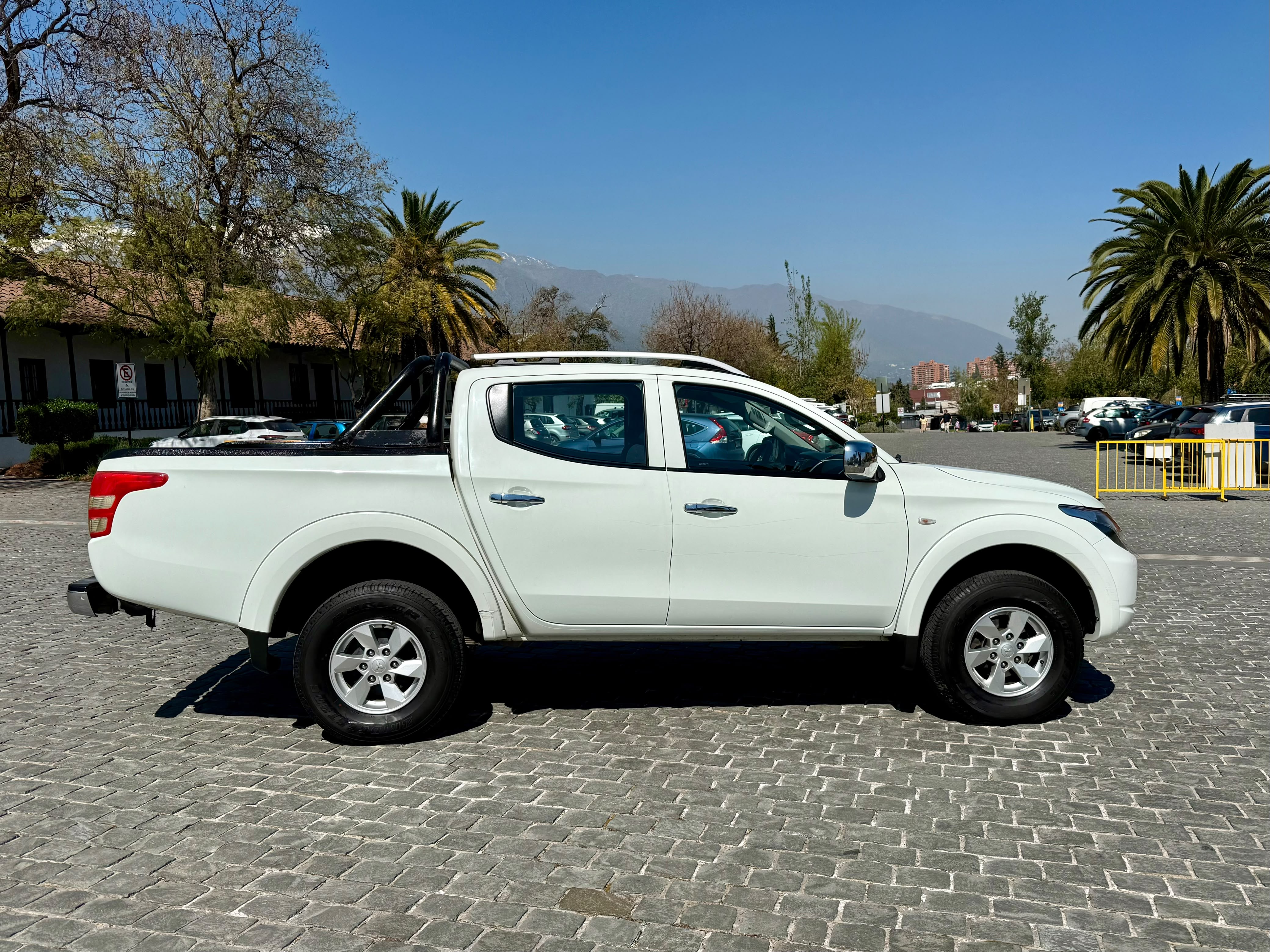 Mitsubishi L200 — foto 6 de 15