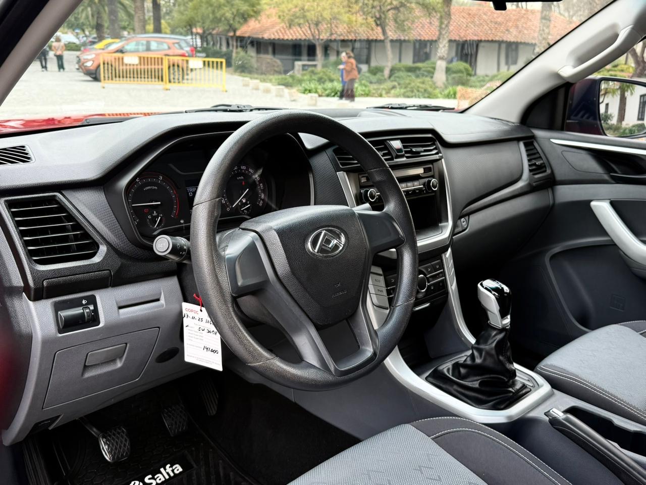 Maxus T60 — foto 18 de 20