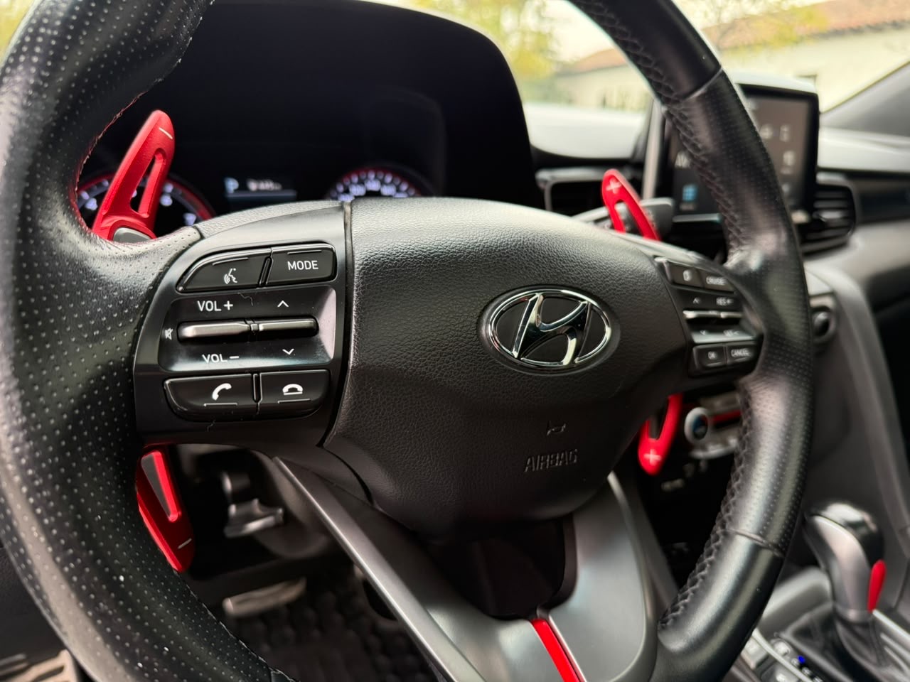 Hyundai Veloster — foto 19 de 21