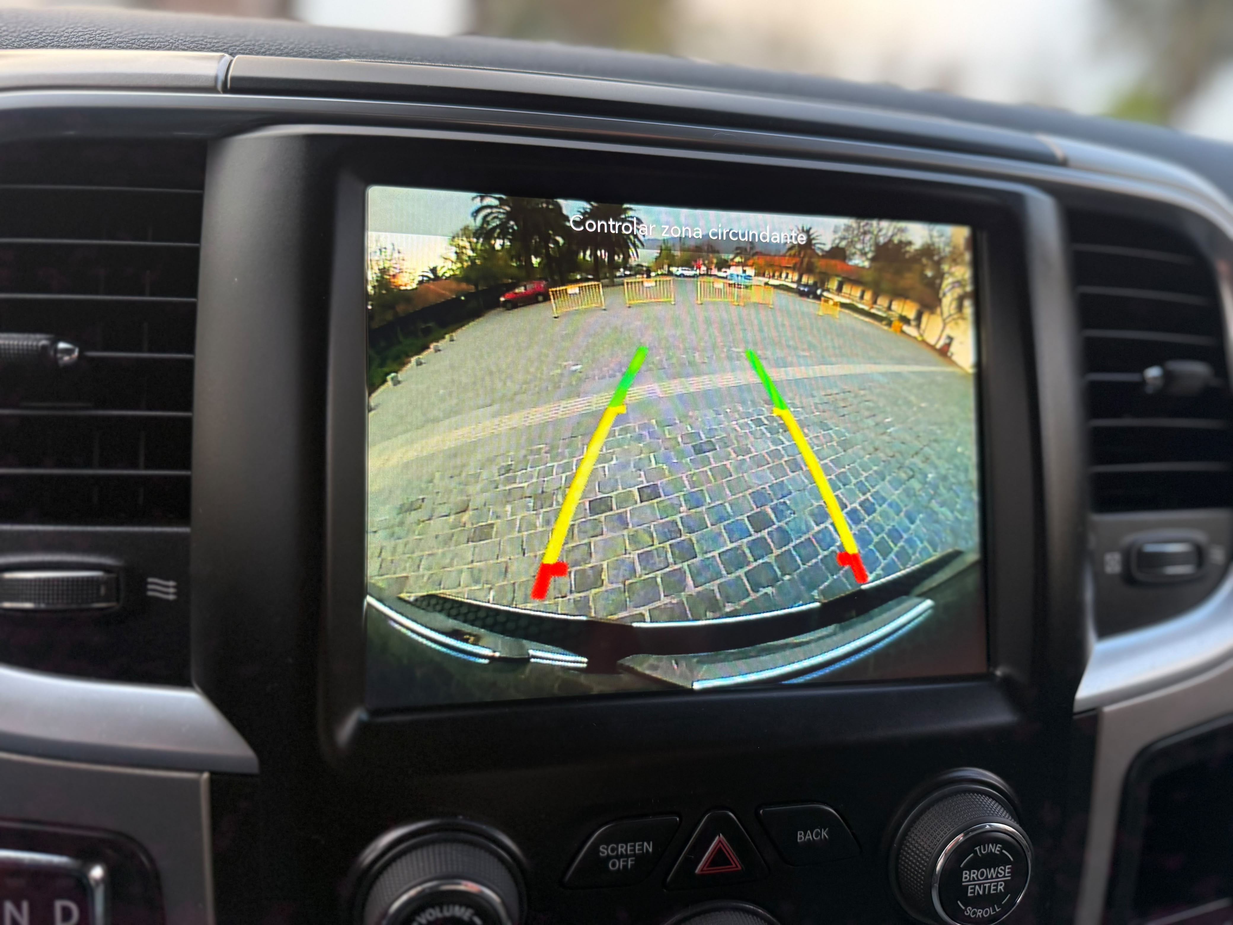 RAM 1500 — foto 15 de 20