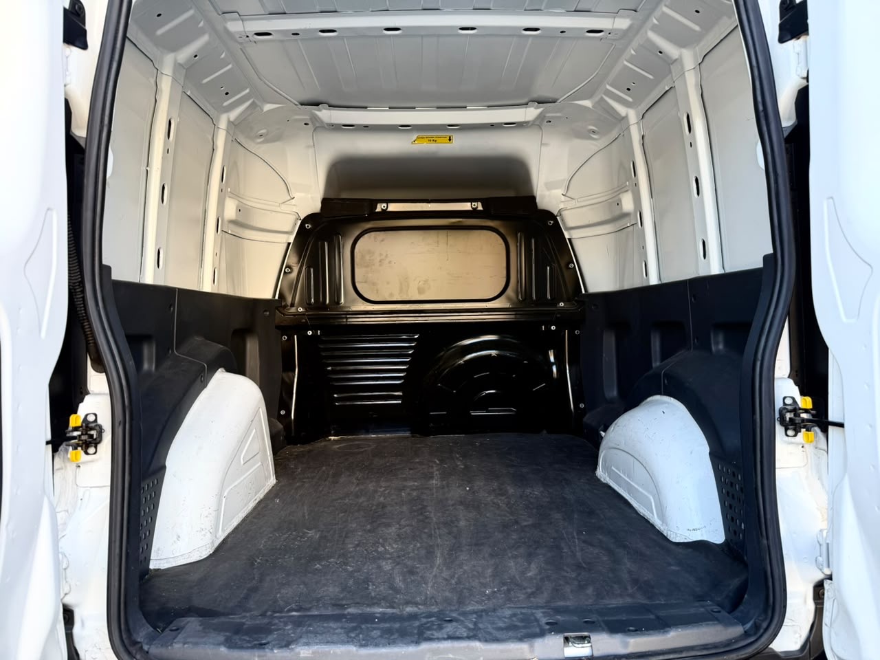 RAM Van700 — foto 12 de 20