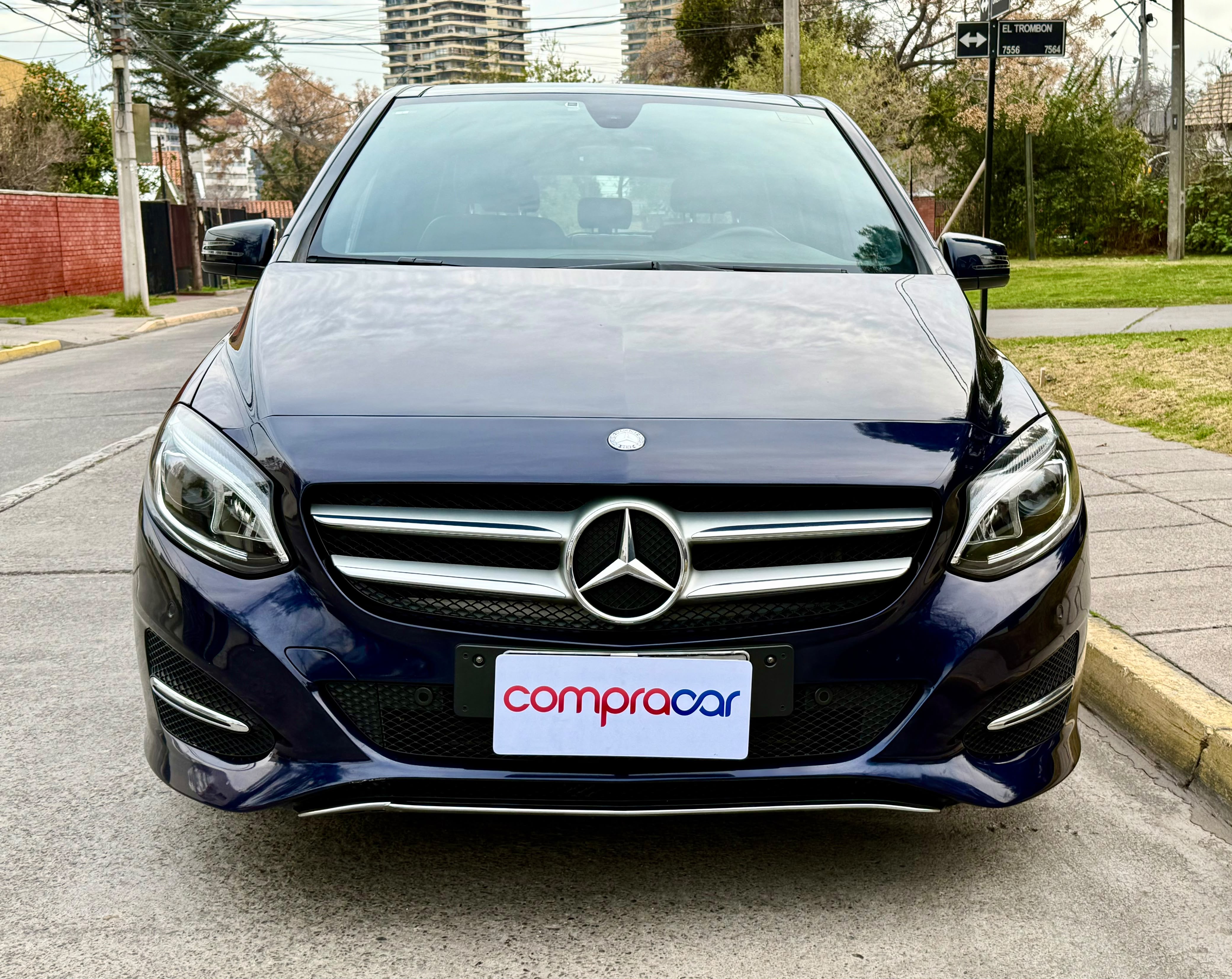 Mercedes-Benz B220 — foto 7 de 17