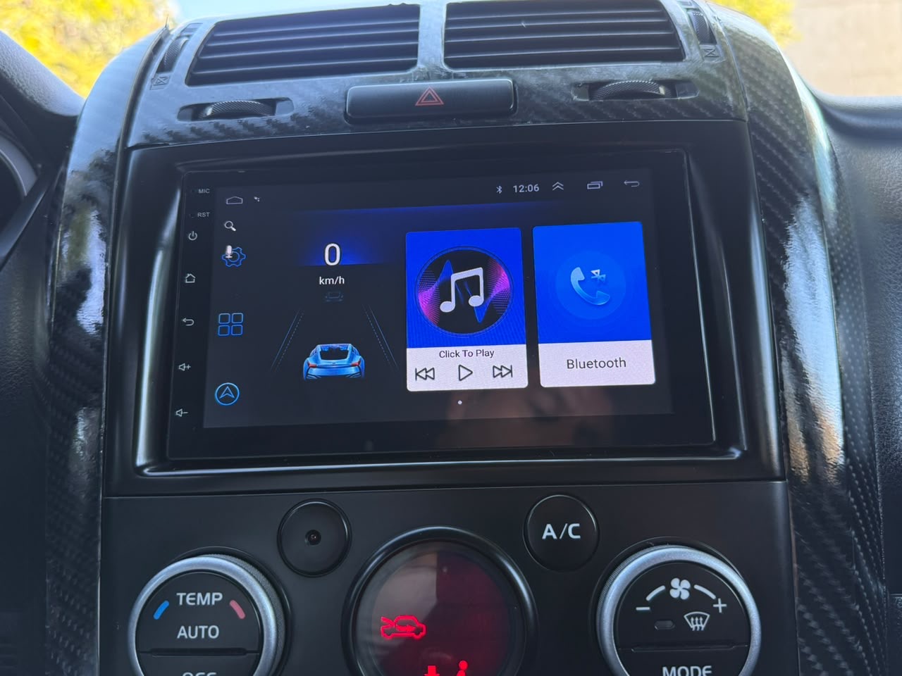 Suzuki Grand Nomade — foto 11 de 15