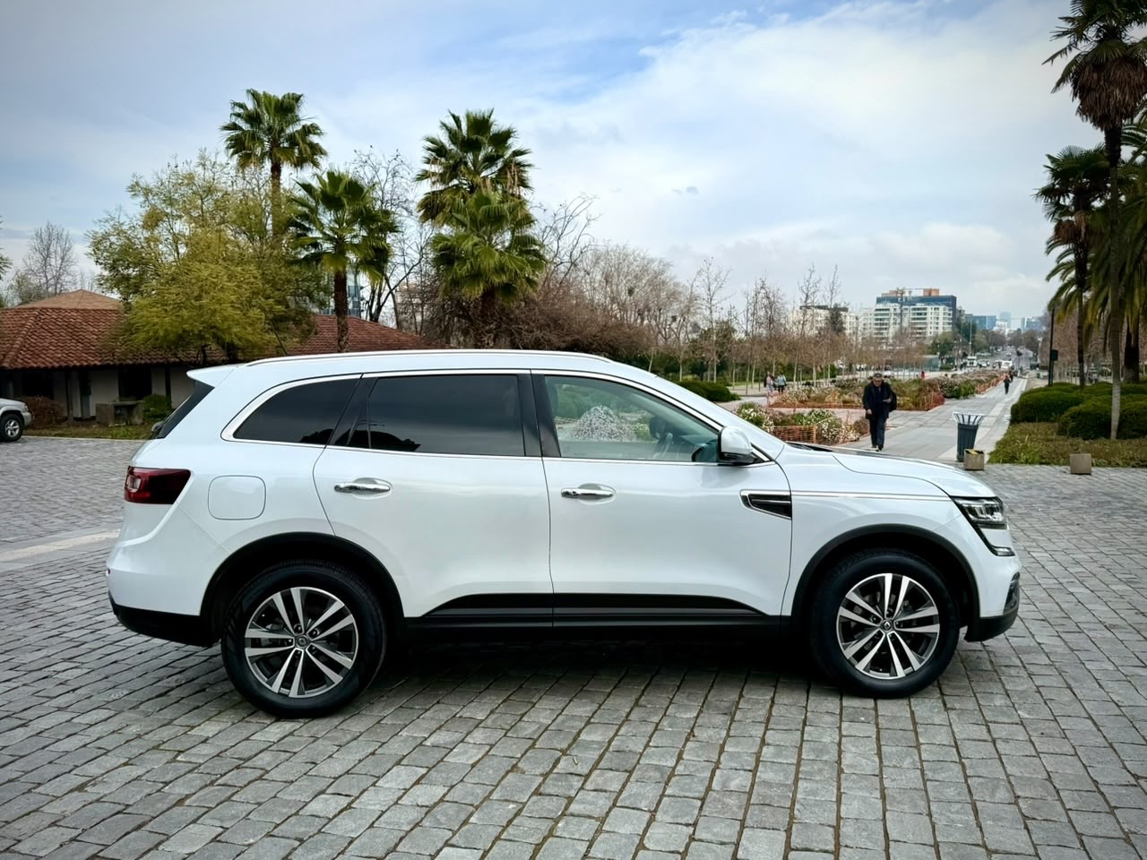 Renault Koleos — foto 6 de 18