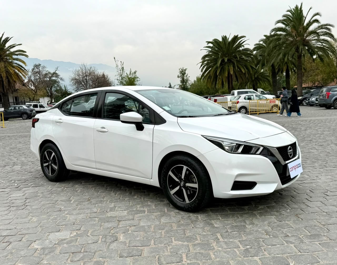 Nissan Versa — foto 2 de 16