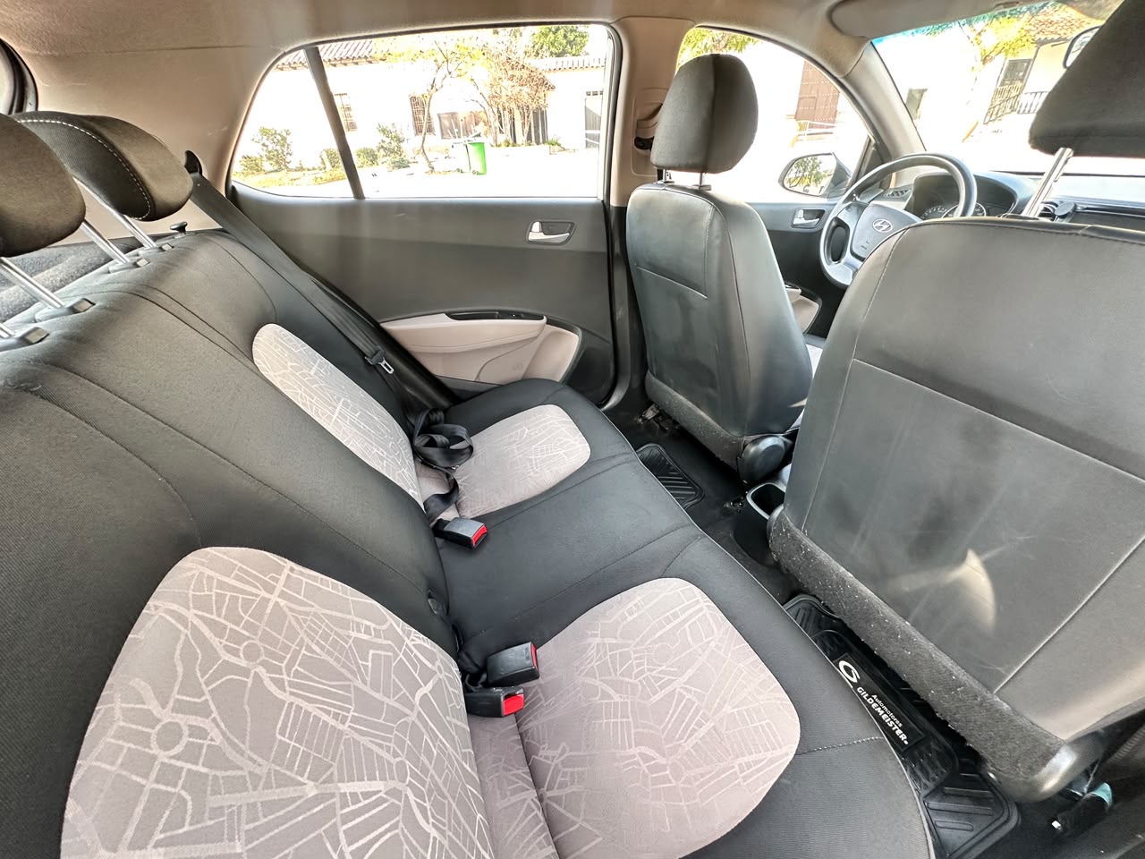 Hyundai Grand I-10 — foto 14 de 14