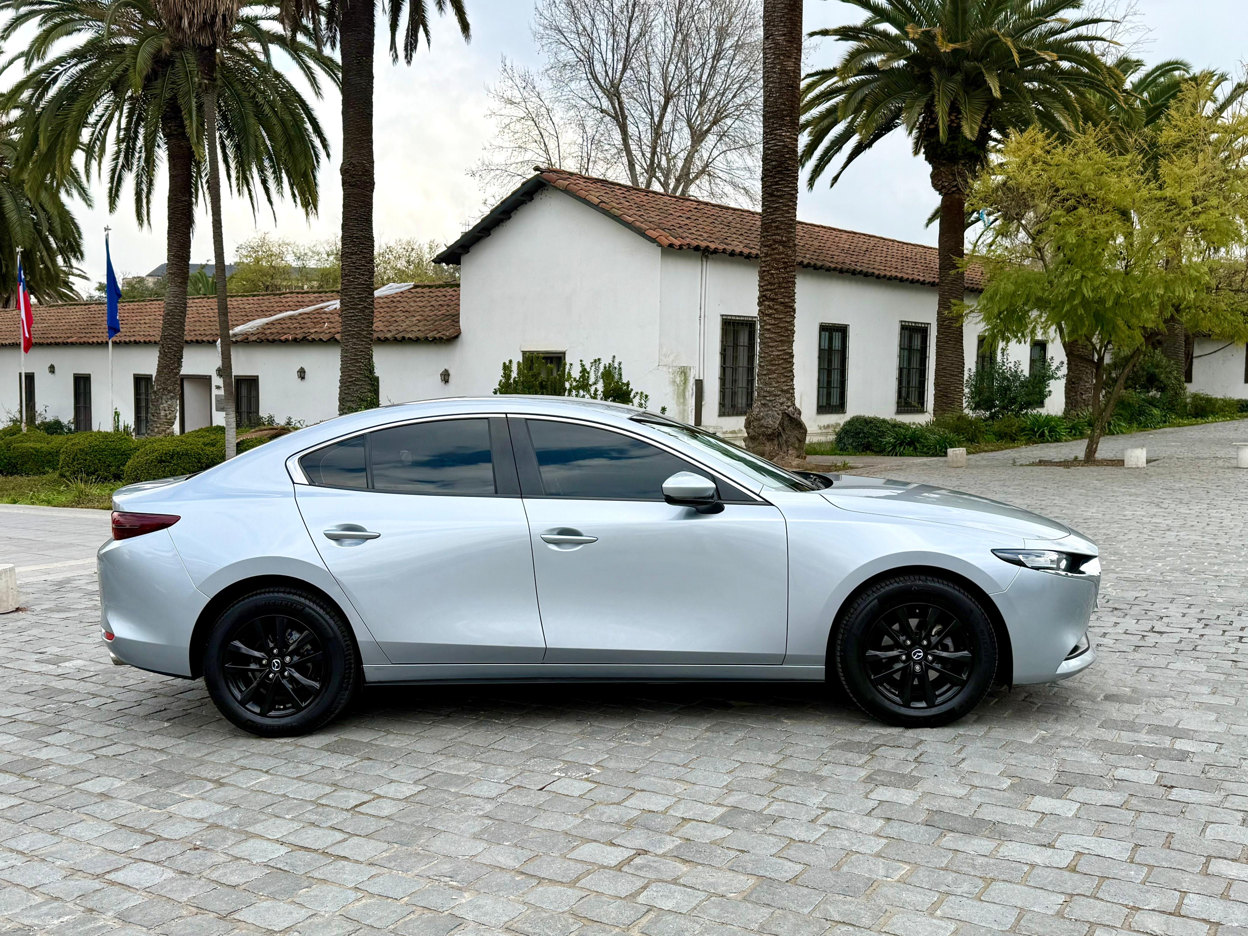 Mazda 3 — foto 6 de 12