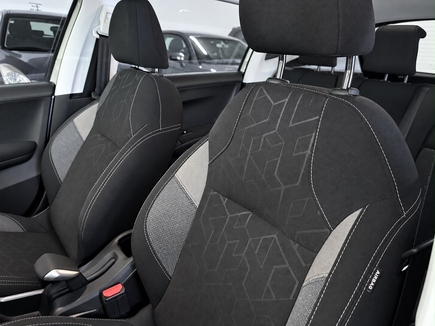 Peugeot 2008 — foto 14 de 15