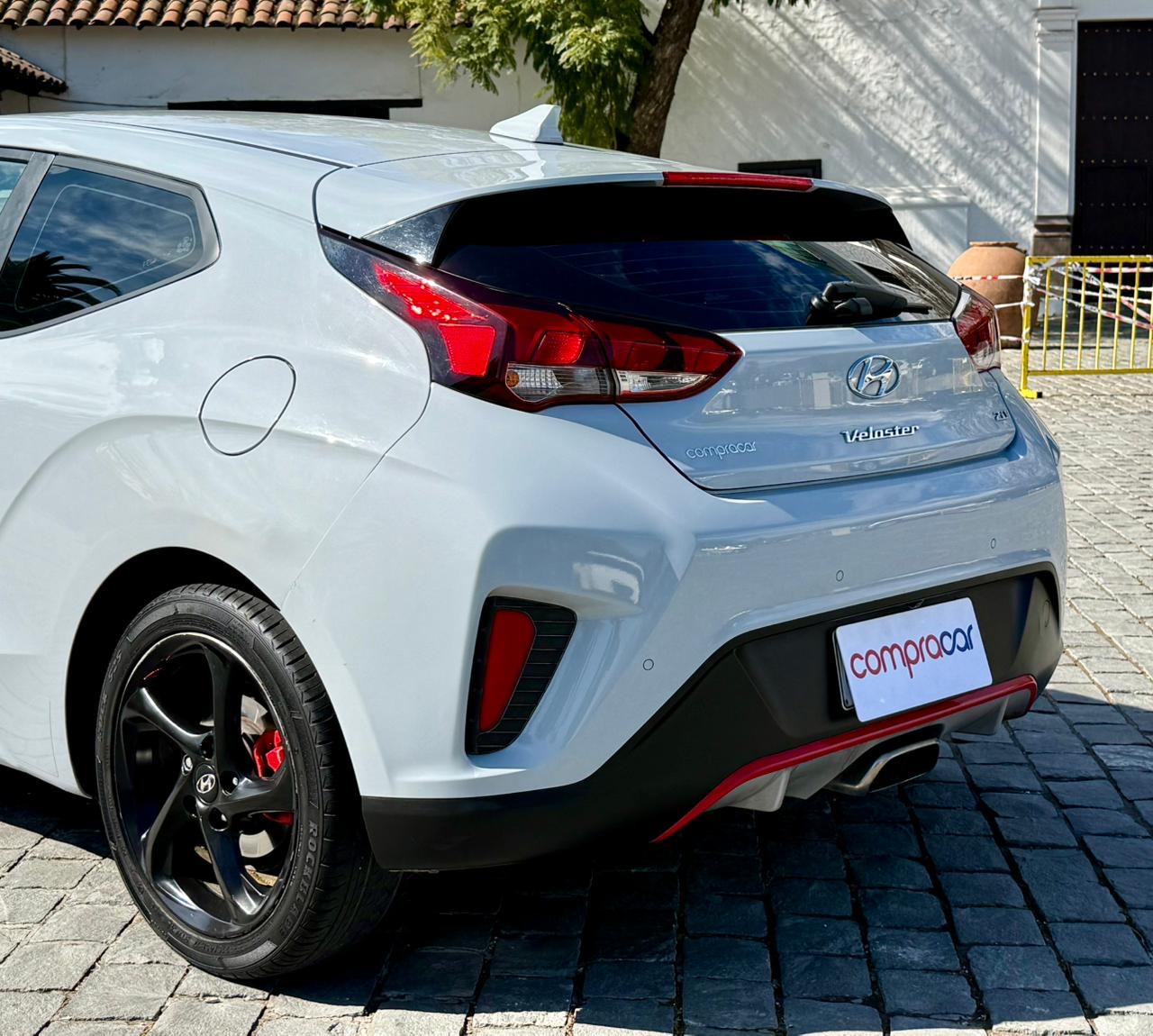 Hyundai Veloster — foto 9 de 13