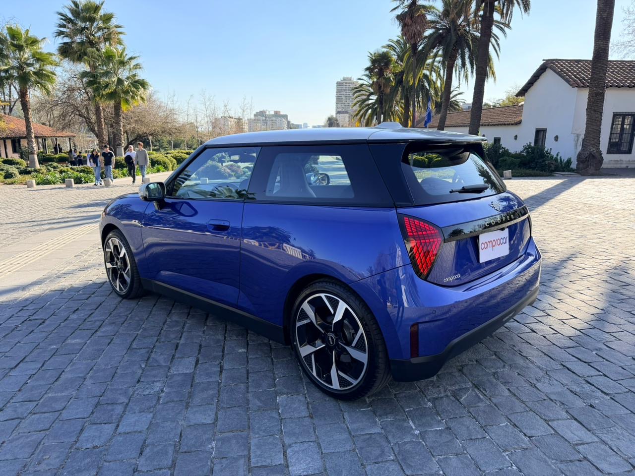 MINI Cooper — foto 4 de 17