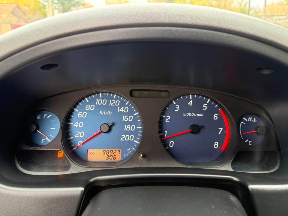 Nissan Terrano — foto 13 de 20