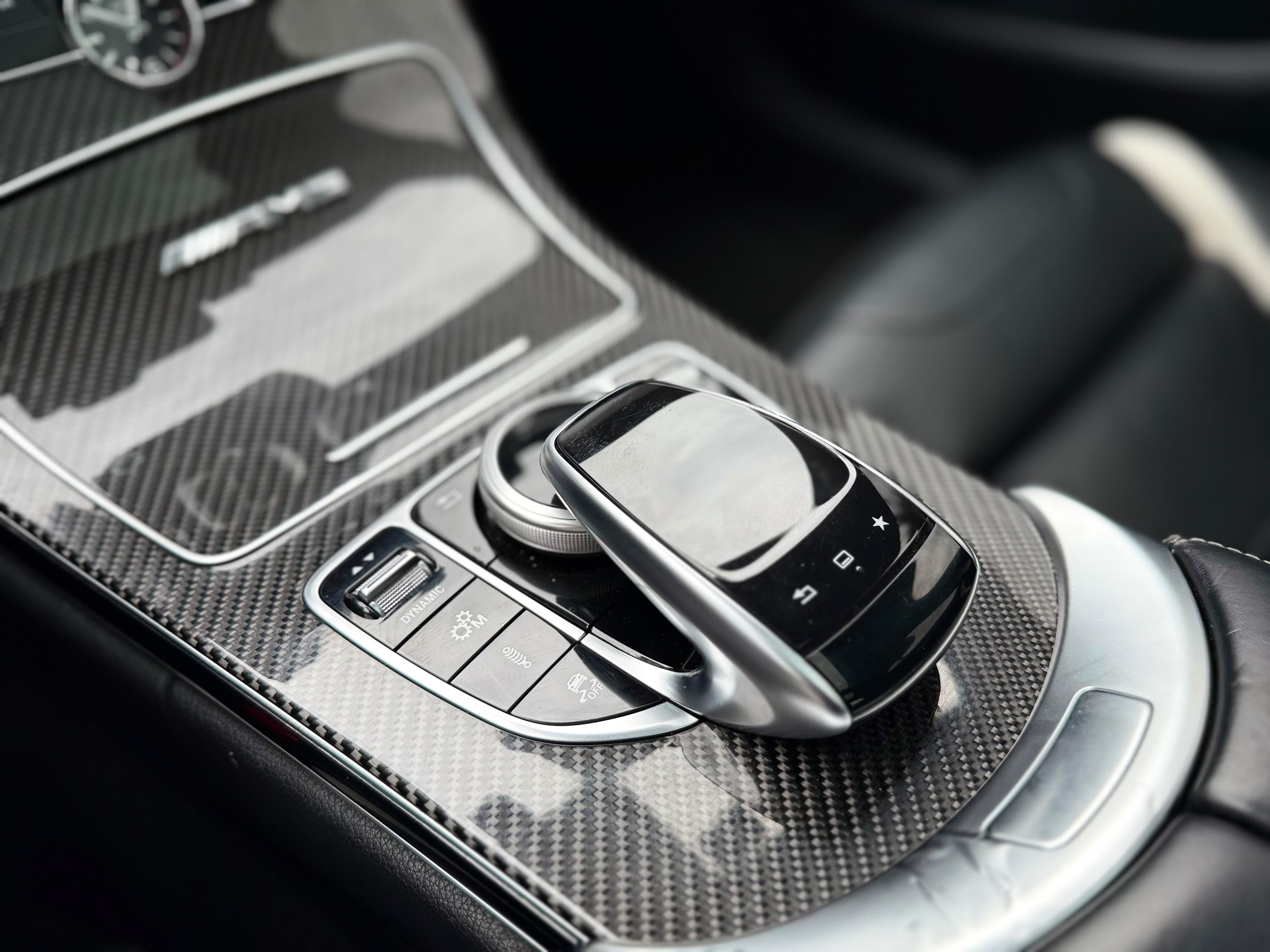 Mercedes-Benz C63 S — foto 15 de 20