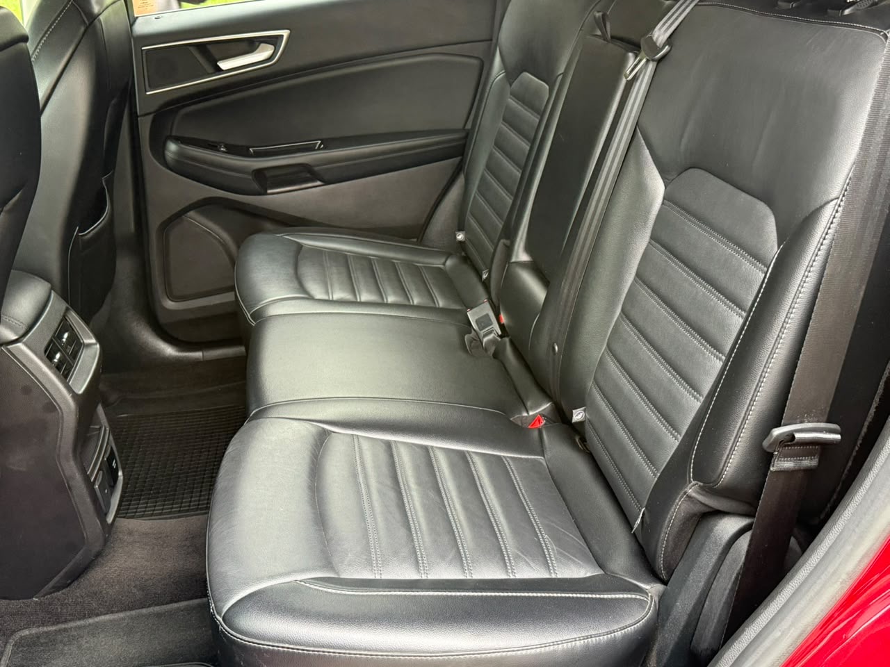Ford Edge — foto 20 de 20