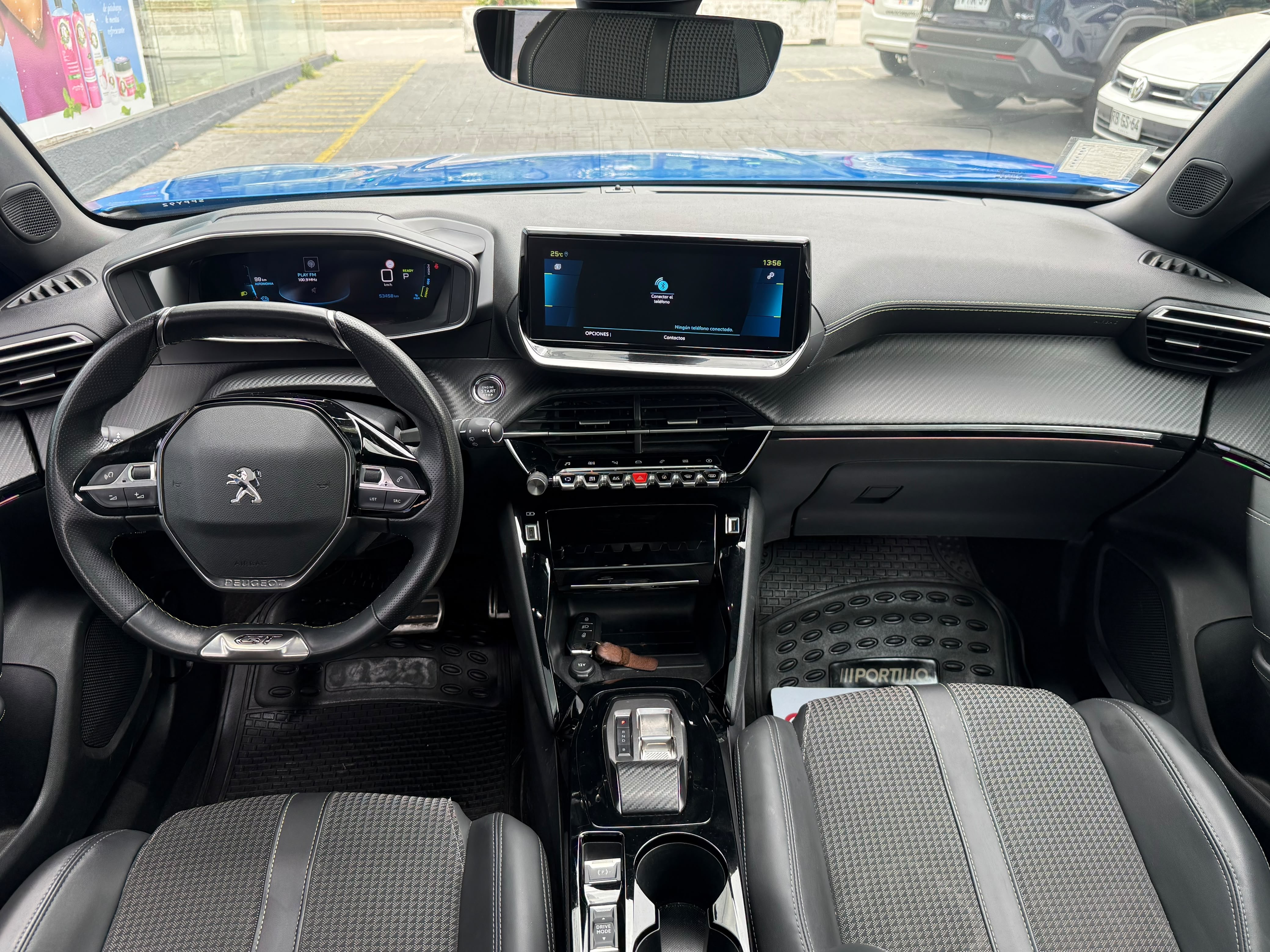 Peugeot 2008 — foto 14 de 20