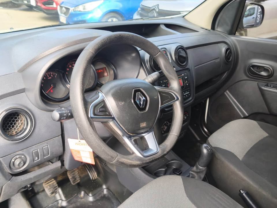 Renault Dokker — foto 11 de 15